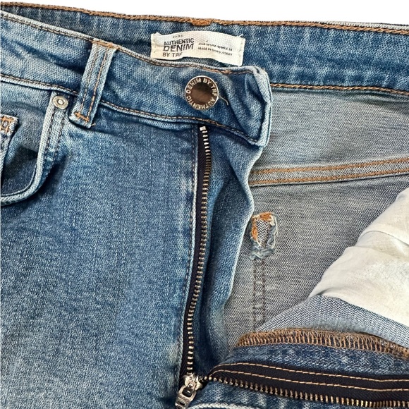 Authentic Denim by TRF Trafaluc Distressed Hem Skirt Size M - Picture 13 of 17